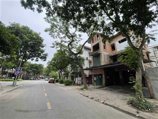 Bán biệt thư xây thô khu bt04 kđt viêt hưng vỉa hè kinh doanh. 239m2, 4 tầng,mt13m. giátl