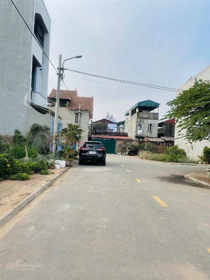 Bán đất đấu giá thôn hoàng long đặng xá vỉa hè lô góc đường 13m. dt99m2,mt8.2m.giátl