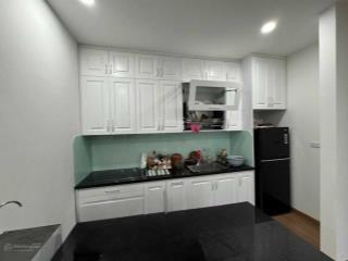 Chính chủ bán gấp căn chung cư jadin sài đồng tầng 10. dt 68m2, 2 ngủ, 2vs. giá 4tỷ750tr