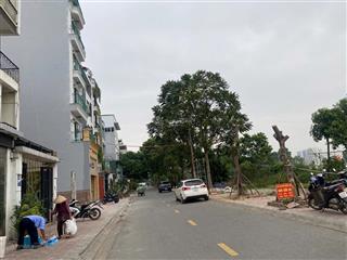 Bán nhà phân lô kđt sài đồng vỉa hè3m. kinh doanh xây toà văn phòng đẹp.dt 179m2,mt8.5m2