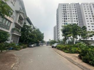 Bán đất mặt phố huỳnh văn nghệ  view công viên  vỉa hè  kd. dt 60m2, mt 4.8m. giá chào 18 tỷ