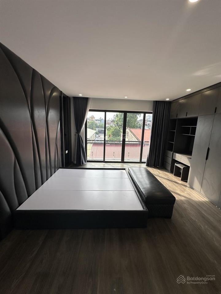 Bán nhà sài đồng  full nội thất  cách 20m ra đường oto tránh. 50m2, mt 4m, 5 tầng. giá tl