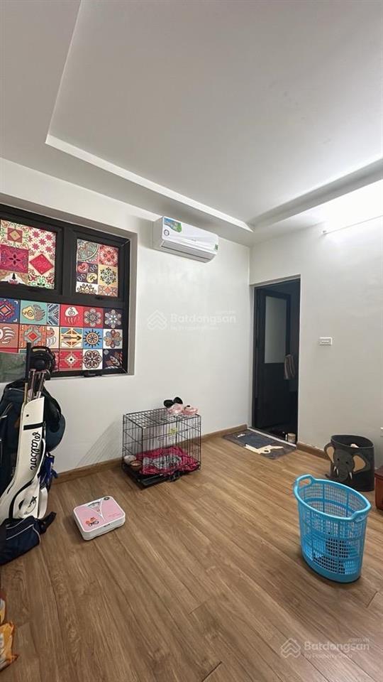 Chính chủ cần bán căn chung cư ruby 3  lô góc  nội thất cơ bản. dt 70m2, 3 ngủ, 2vs