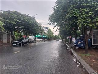 Bán đất khu 31ha trâu quỳ vỉa hè kinh doanh. dt220m2,mt10.8m.giá chào38 tỷ có tlgiá đầu tư.