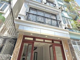 Nhà gần hồ bồ đề  cách 15m là oto tránh dt38m2,mt4.5m. 5 tầng. giá8.8 tỷ còn thương lượng.