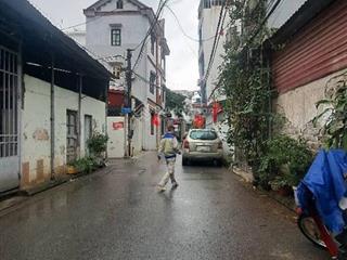 Giảm 10 tỷ  bán gấp nhà hoàng hoa thám oto vào xây biệt thự chia 3 lô đẹp. dt195m2,mt13.5m