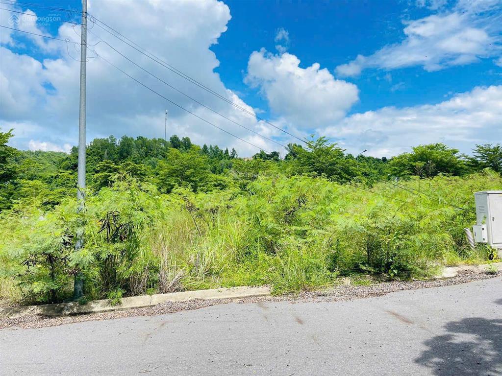 Bán lô đất biệt thự đẹp kđt hoàng phú nha trang đường rộng 8m, ô tô tránh, sát biển chỉ từ 26tr/m2