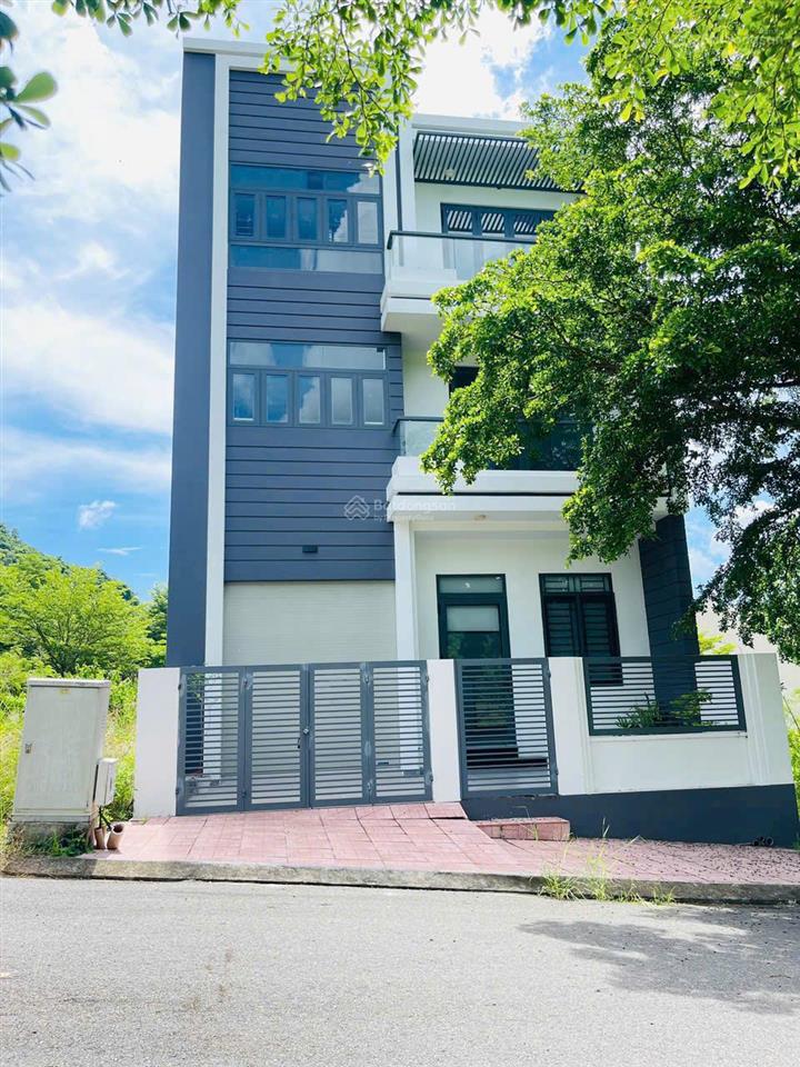 Bán lô đất biệt thự đẹp kđt hoàng phú nha trang đường rộng 8m, ô tô tránh, sát biển chỉ từ 26tr/m2