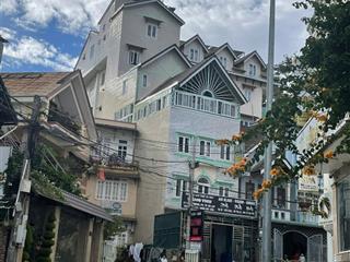 Bán khách sạn 38 phòng mặt tiền  cách hồ xuân hương 500m  tiêu chuẩn 2 sao 290m chỉ 34 tỷcòn tl