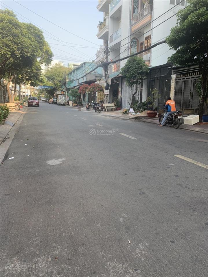 Mtnb đường 14m khu họ lê tân phú (4m x 18m) nhà cấp 4 tiện xây mới
