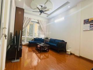 Bán nhà phố hoàng quốc việt,cầu giấy,dt42m2, 5 tầng thoáng trước sau, ôtô vào nhà, giá chào 14,x tỷ