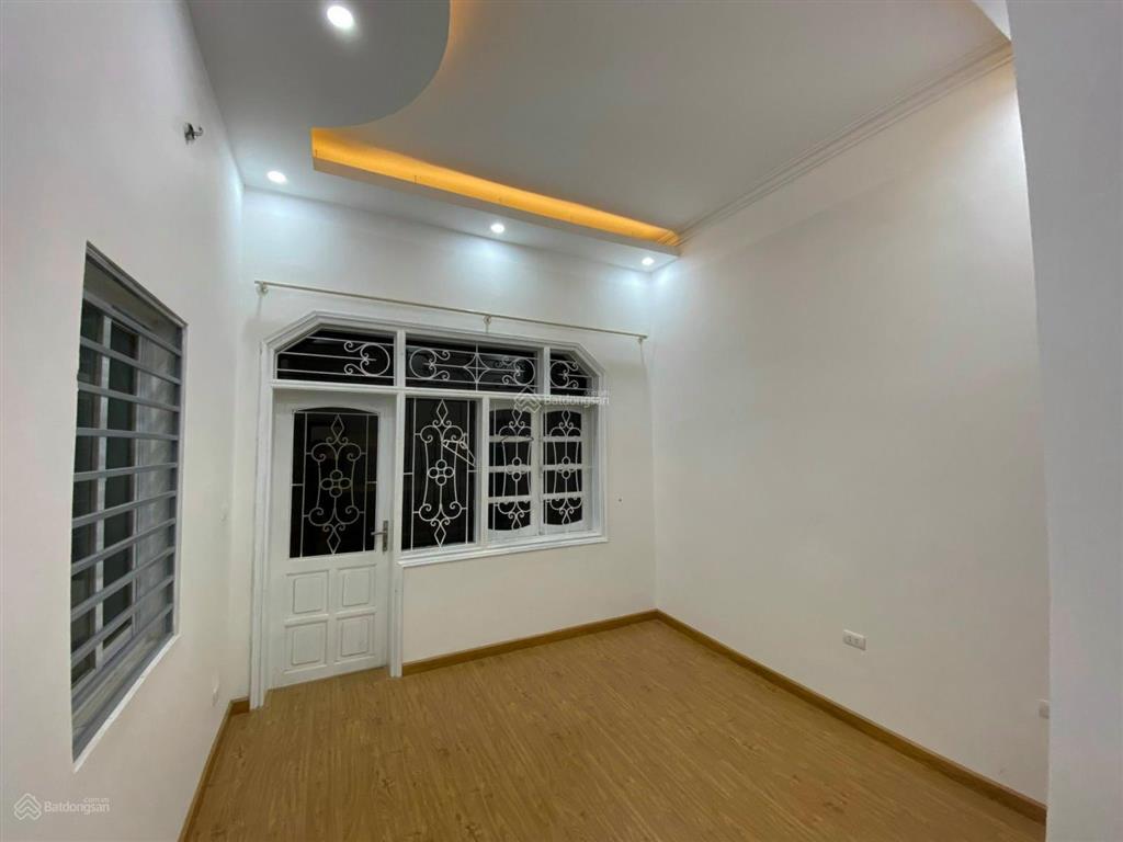 Bán gấp lô góc 30m2, 5t, mt 4m, giá nhỉnh 6tỷ, minh khai, hai bà trưng 0947 913 ***