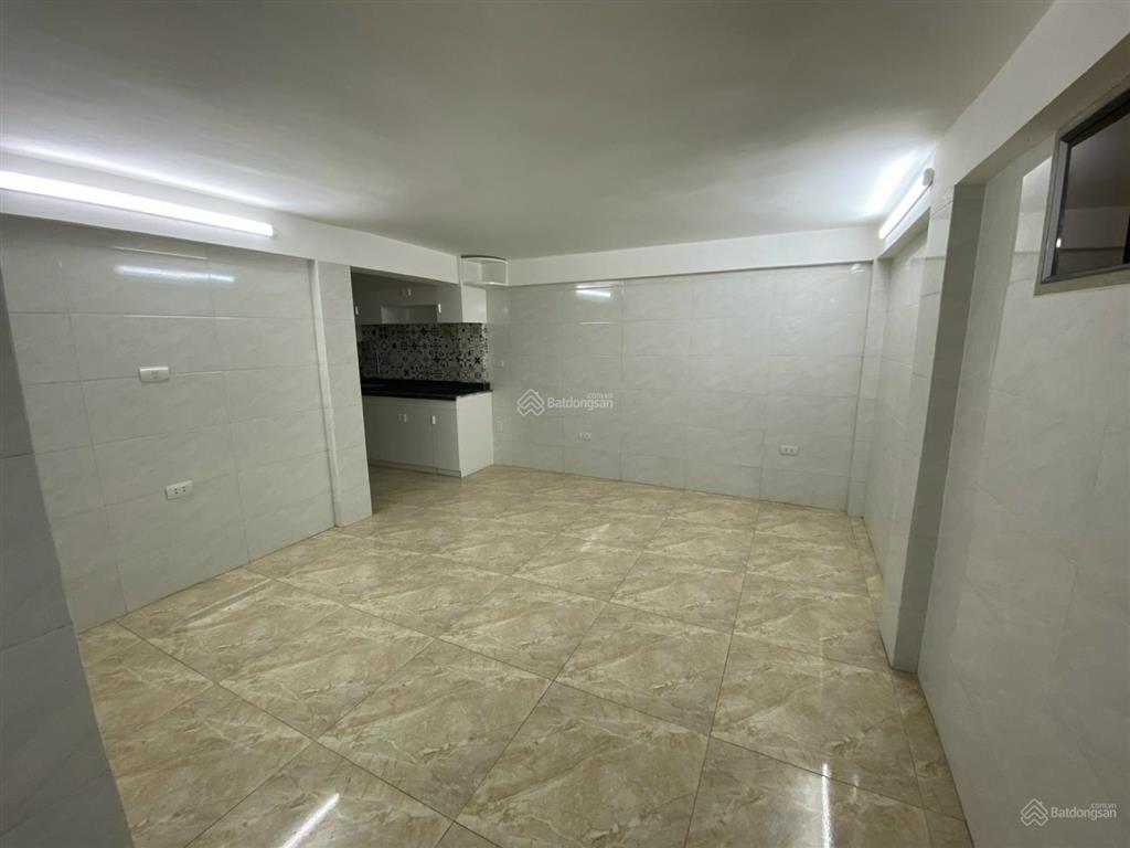 Bán gấp lô góc 30m2, 5t, mt 4m, giá nhỉnh 6tỷ, minh khai, hai bà trưng 0947 913 ***