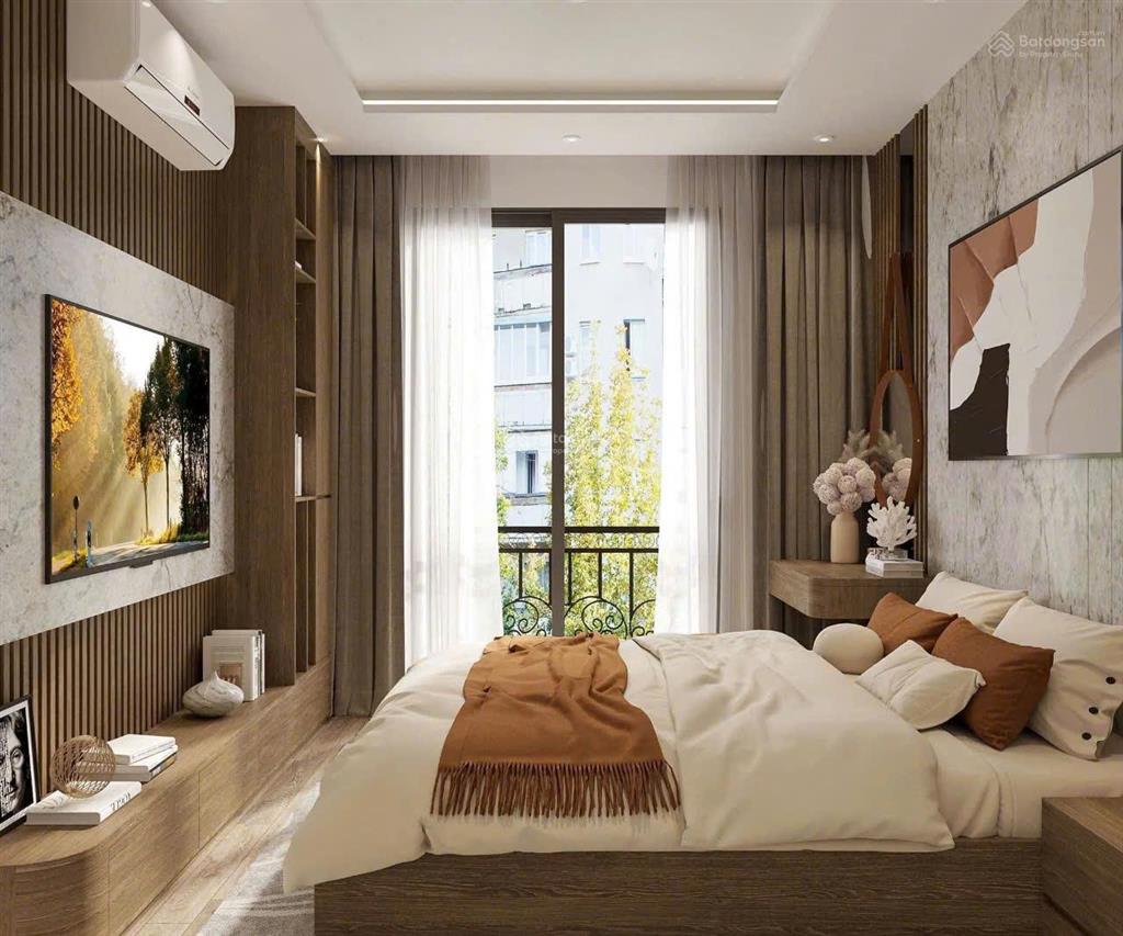 Bán nhà phố 8  3, 36m2, 5t mt 3.6m giá 7.4tỷ hai bà trưng. 0947 913 ***