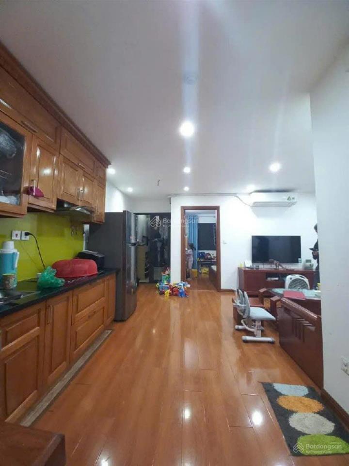 Bán nhà phố 8  3, 36m2, 5t mt 3.6m giá 7.4tỷ hai bà trưng. 0947 913 ***