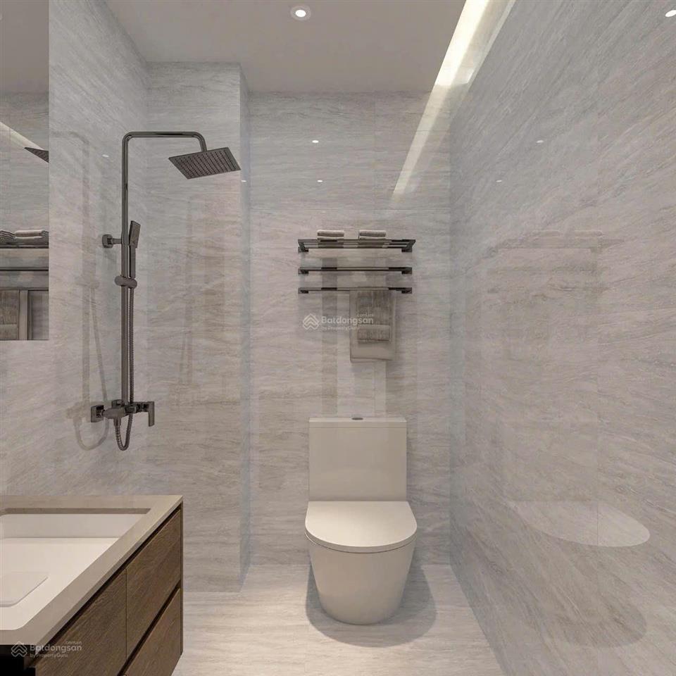 Bán nhà phố 8  3, 36m2, 5t mt 3.6m giá 7.4tỷ hai bà trưng. 0947 913 ***