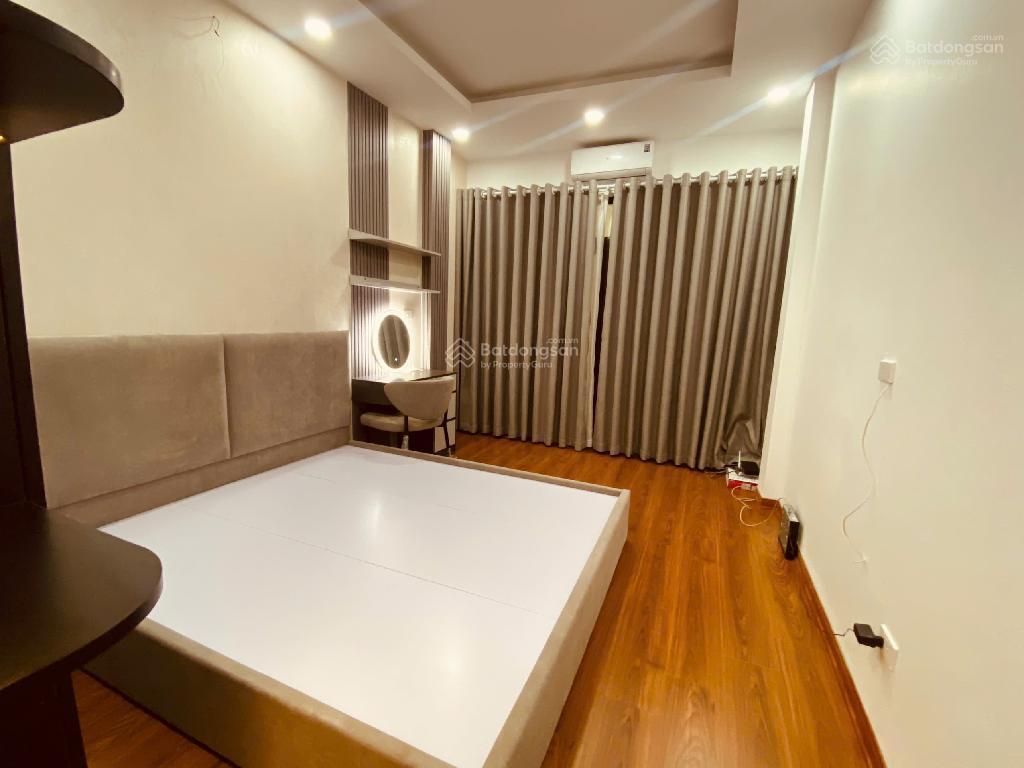 Bán gấp nhà dt 37m 5 tầng mt 3,9m giá 8ty dương văn bé hai bà trưng, 0947 913 ***