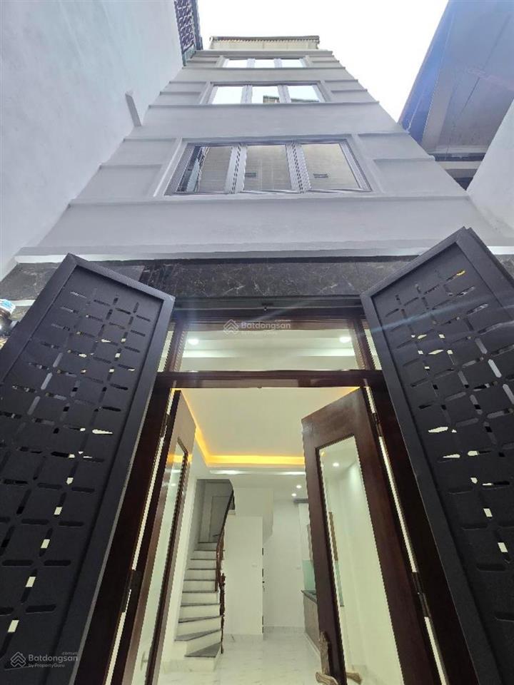 Bán gấp nhà dt 37m 5 tầng mt 3,9m giá 8ty dương văn bé hai bà trưng, 0947 913 ***