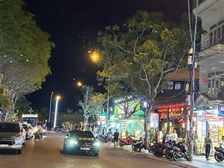 Sang nhượng nguyên căn mặt tiền biệt thự, khu phố tây nhộn nhịp du lịch
