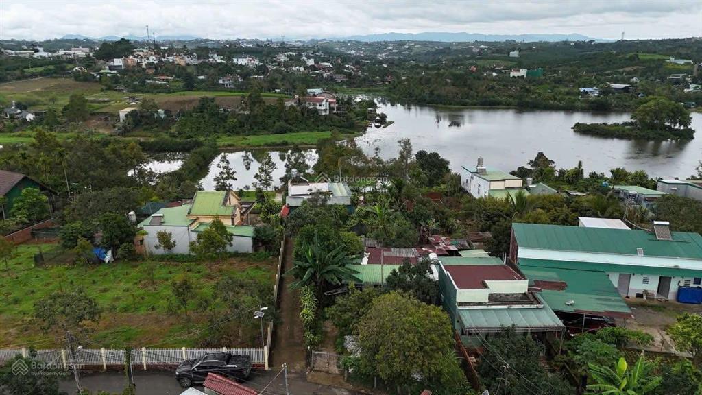 View hồ nam phương  bùi thị xuân  phường 1  bảo lộc  dt12mx22m sẵn 100 thổ cư đường nhựa 2 ôtô