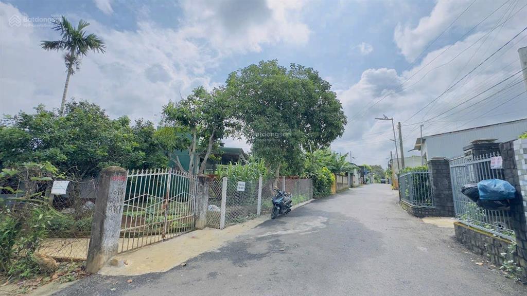 View hồ nam phương  bùi thị xuân  phường 1  bảo lộc  dt12mx22m sẵn 100 thổ cư đường nhựa 2 ôtô