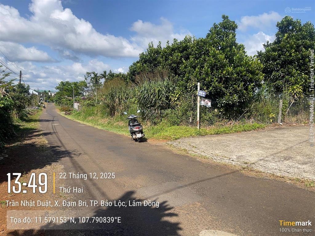 Đất bảo lộc lô góc hiếm 2 mặt tiền trần nhật duật, cách quảng trường 3,8km dt 1121m2 sẵn thổ cư