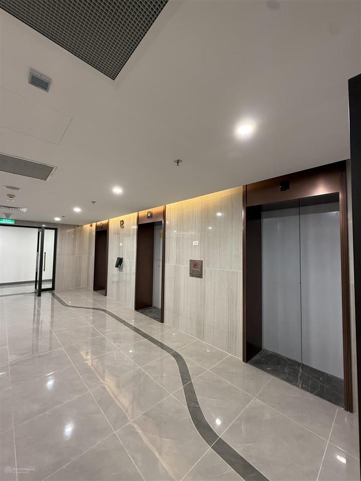 Bán sàn thuơng mại văn phòng hạng a  rox tower goldmark city  hồ tùng mậu. giá niêm yết 5x tr/m2