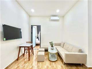 Cho thuê căn hộ luxury  2pn, nội thất cao cấp gần vòng xoay điện biên phủ