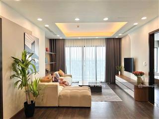 Chính chủ cần bán gấp căn hộ 3 ngủ hướng đông nam 105 m2 chung cư golden palm full nội thất đẹp!