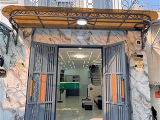 Bán gấp nhà 4x16.5m 1 trệt 1 lầu 3pn 3wc hxh đs 8  bhh  bình tân