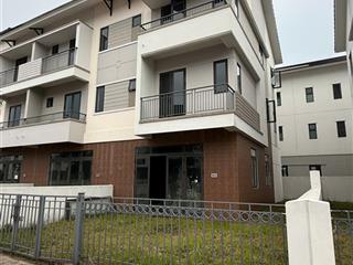 Chính chủ bán cắt lỗ rẻ hơn thị trường hơn 1 tỷ! siêu phẩm sh4 căn góc xẻ khe 170m2 sân vườn