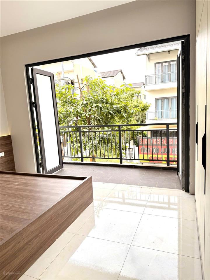 Hàng hiếm! siêu phẩm căn góc hoa hậu 120m2  8m mặt tiền  chính giữa trung tâm khu đô thị beomes