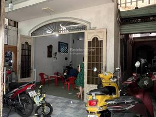 Gấp bán đi mỹ căn nhà rộng 162m2, bề ngang rộng, đường nhựa xe hơi tránh, trần xuân soạn, quận 7