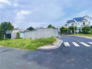 Bán lỗ lô góc 2 mặt tiền đường nhựa trung tâm thị trấn củ chi