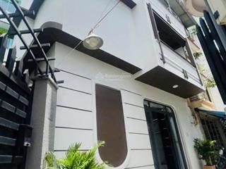 Nhà bán hoà hảo q10  hẻm 3m 30m2 4 tầng  gần mặt tiền  chỉ 6 tỷ 5 thương lượng