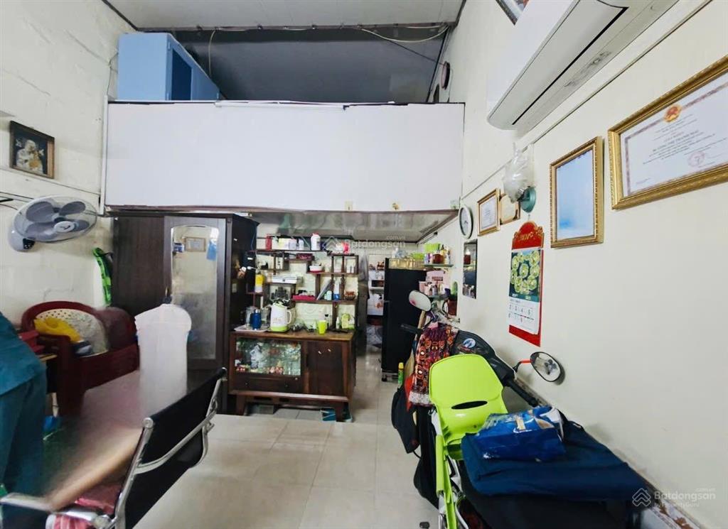 Hxh thông lô góc thành thái quận 10  39.5 m2 ( 3.67 x 10.8 )  1 đời chủ  8 tỷ 4