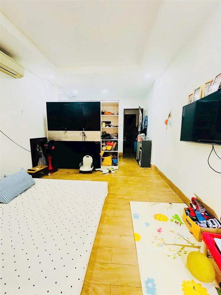 Hxh 285 cách mạng tháng 8 quận 10  42m2 ngang 3m6 3 tầng  ở kinh doanh  9 tỷ 1