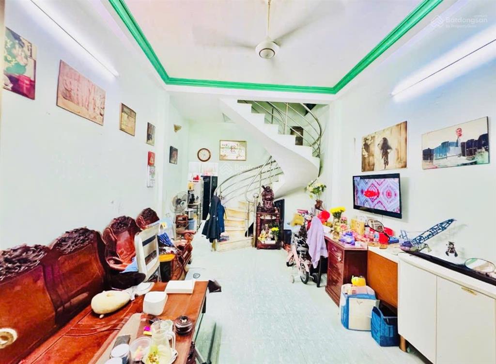 Gấp bán  1 đời chủ  cmt8 q10  44m2 ngang 4m trục thẳng ra mặt tiền  chỉ 7 tỷ 1