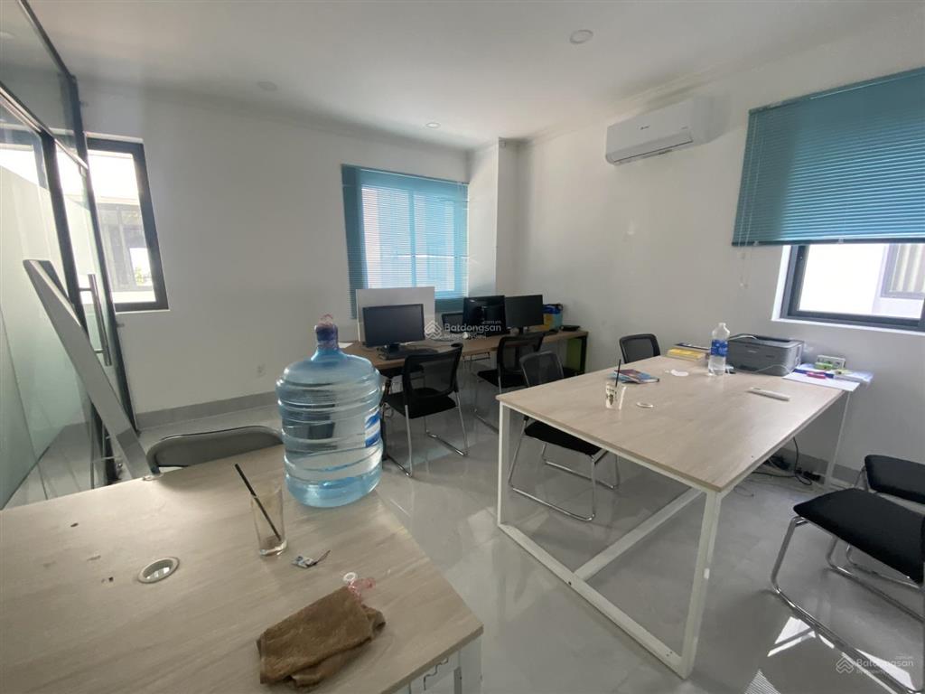 Văn phòng kđt vạn phúc 7tr 30m2