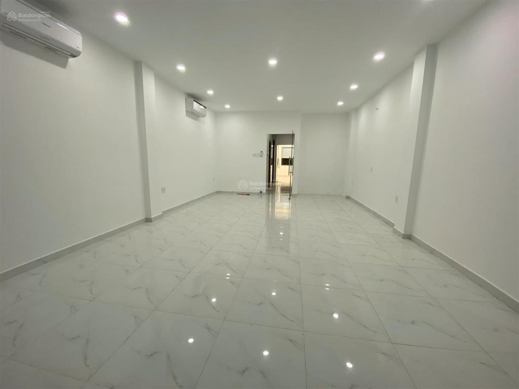 Văn phòng kđt vạn phúc 7tr 30m2