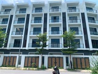 Bán gấp căn liền kề phú diễn. diện tích 80m2 giá 25 tỷ.  0966 117 ***
