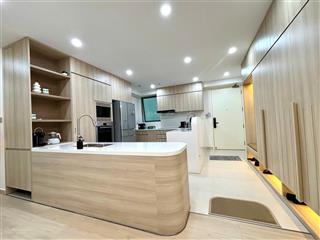 Bán căn 3pn 189m2 riviera point q7 full nội thất cao cấp.giá bán 15,9 tỷ bao thuế phí