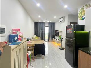 Cho thuê căn góc full nội thất view đẹp  bcons green topaz 8 triệu/tháng, ưu tiên gia đình