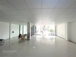 Bán nhà mặt phố hoàng cầu quận đống đa diện tích 216 m2 nhà xây 9 tầng mặt tiền 11 m giá 123 tỷ.