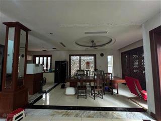 Bán biệt thự đơn lập kđt dịch vọng 307m 5 tầng 3 thoáng view công viên 150 tỷ