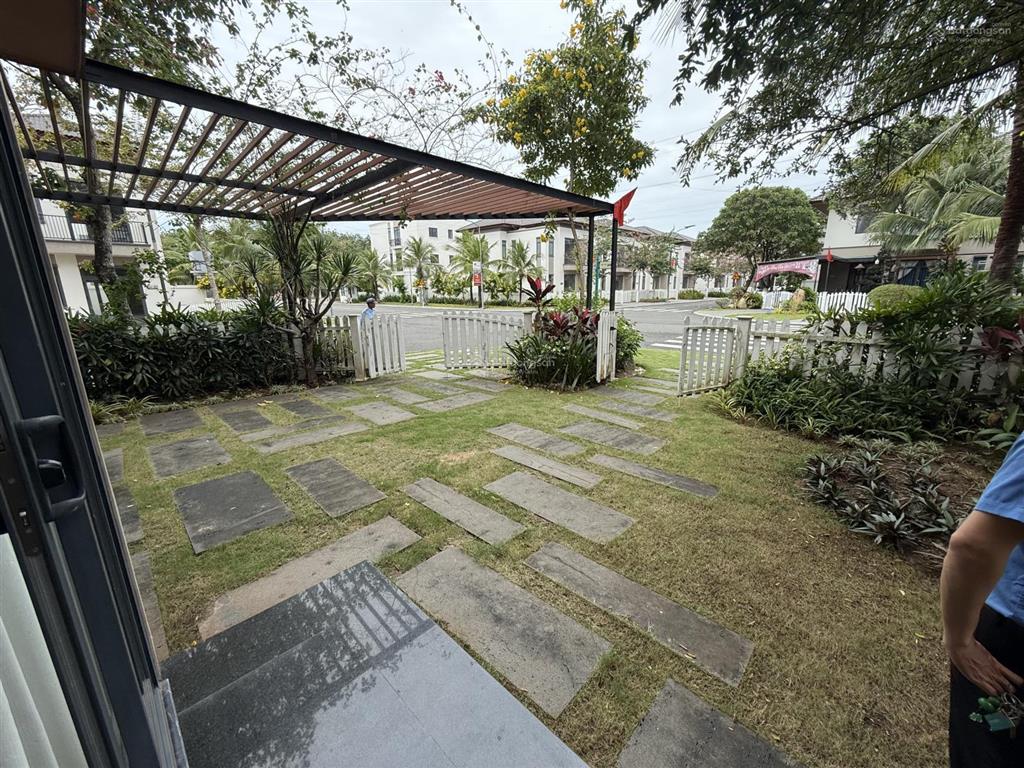 Bán nhanh nhà phố vườn 1 trệt 1 lầu ngay ql13 chỉ 2,1 tỷ/5x20m