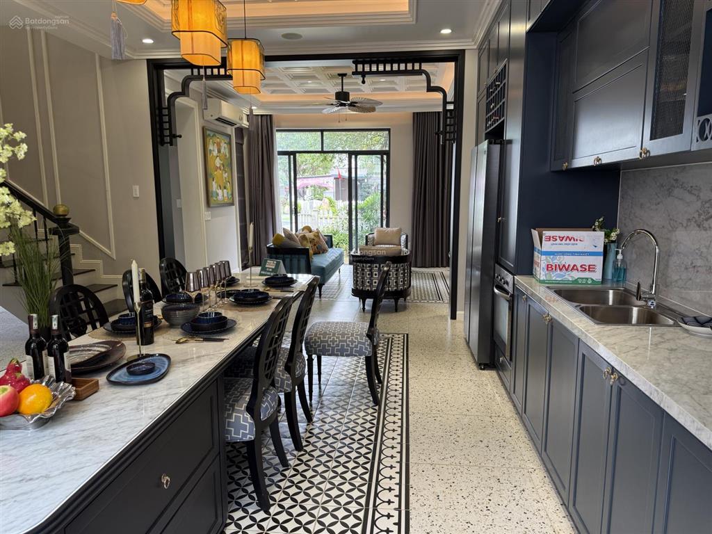 Bán nhanh nhà phố vườn 1 trệt 1 lầu ngay ql13 chỉ 2,1 tỷ/5x20m