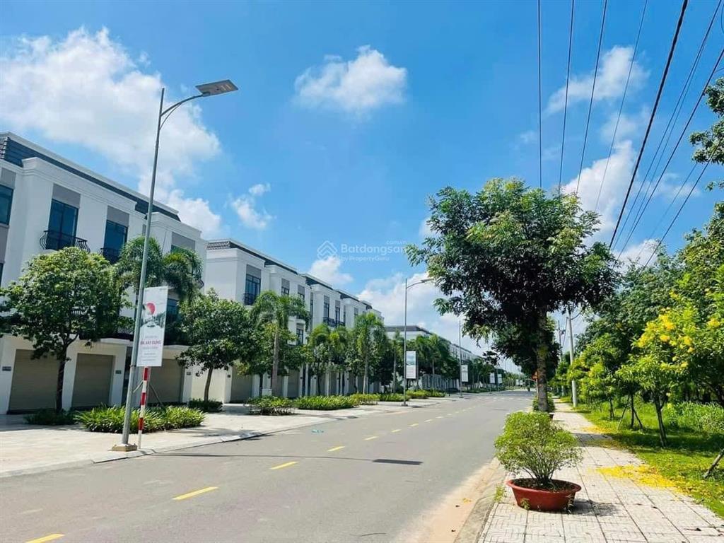 Cần bán nhanh nhà phố vườn quốc lộ 13, 1trệt 1lầu, 5x20m. giá 2,1tỷ công chứng ngay