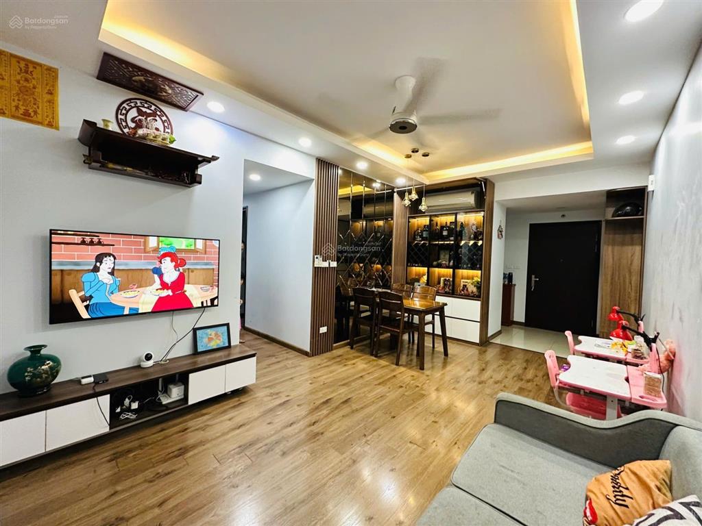 Bán gấp căn 3pn2vs hateco full nội thất, góc, đông nam mát mẻ, giá cực chất chỉ 4,9 tỷ