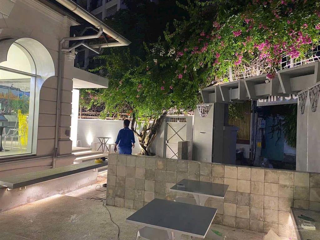 Biệt thự pháp 230 /17 pasteur võ thị sáu q. 3. diện tích 568 m2 đang có hđ thuê 182,378 triệu/tháng